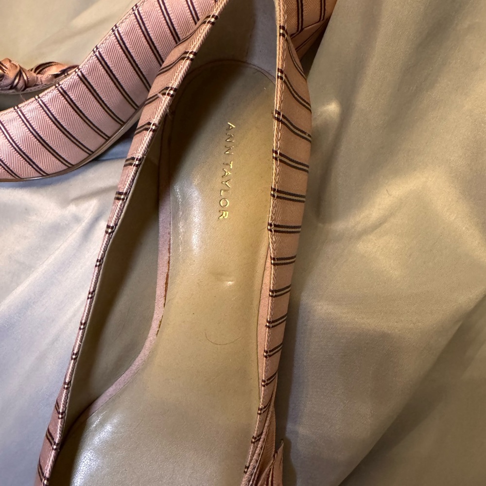 Ann Taylor Pink Striped Knot Kitten Heel Pumps - Picture 2 of 8